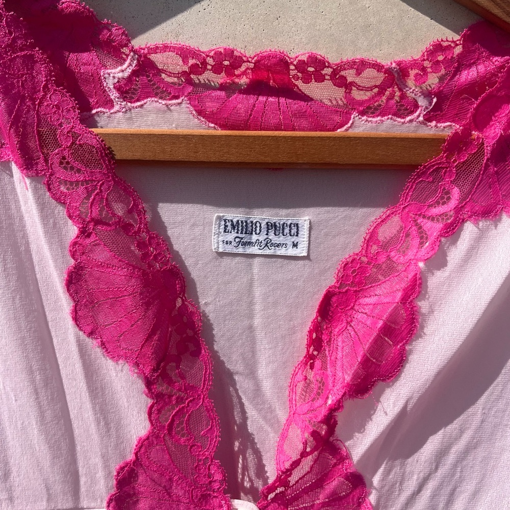 EMILIO PUCCI For Formfit Rogers Vintage Pink Peignoir Nightgown Robe. Size M